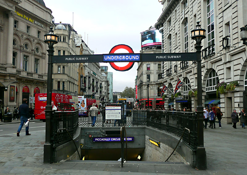Piccadilly Circus Entrance