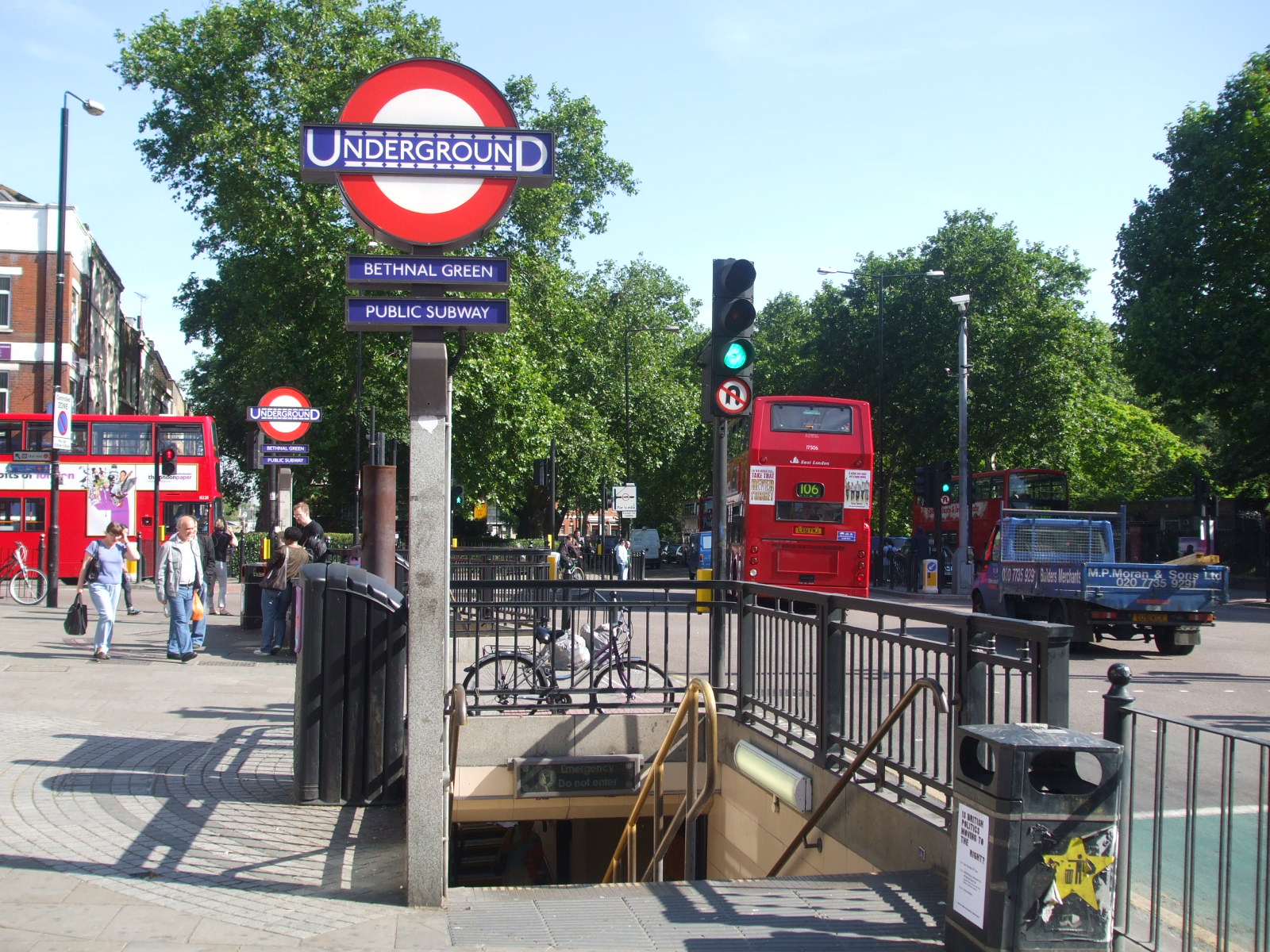 Bethnal Green Entrance SW