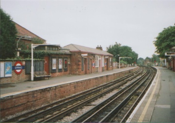 Epping platform