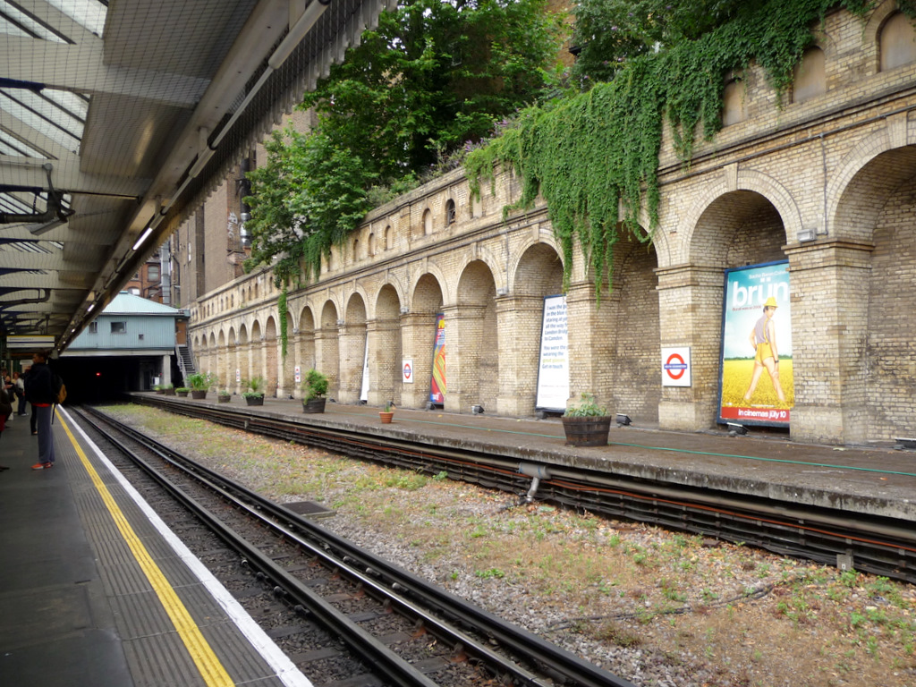 South Kensington Platform