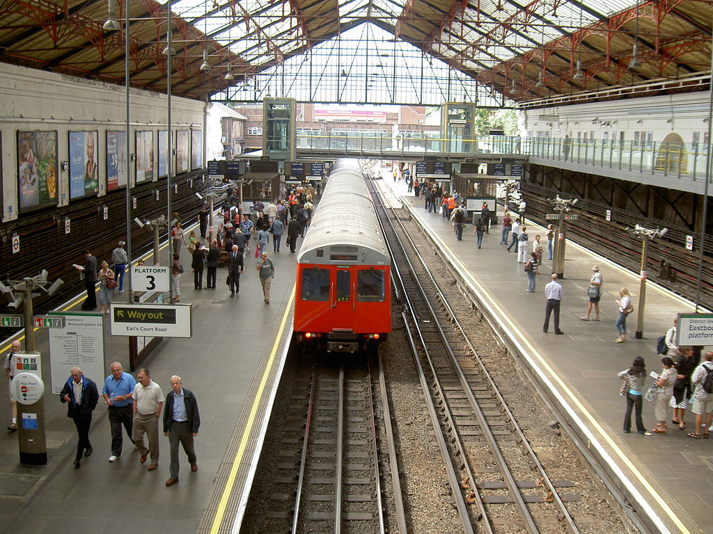 Earl's Court Platform