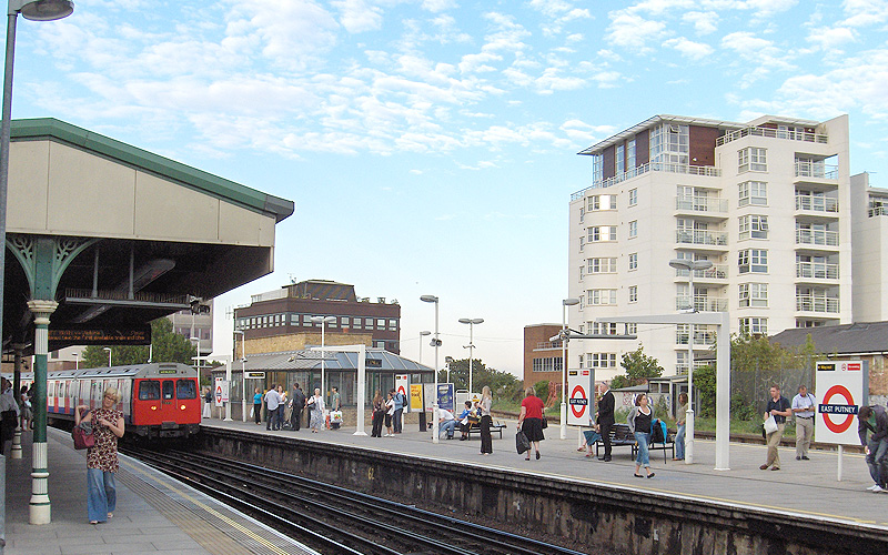 East Putney Platform
