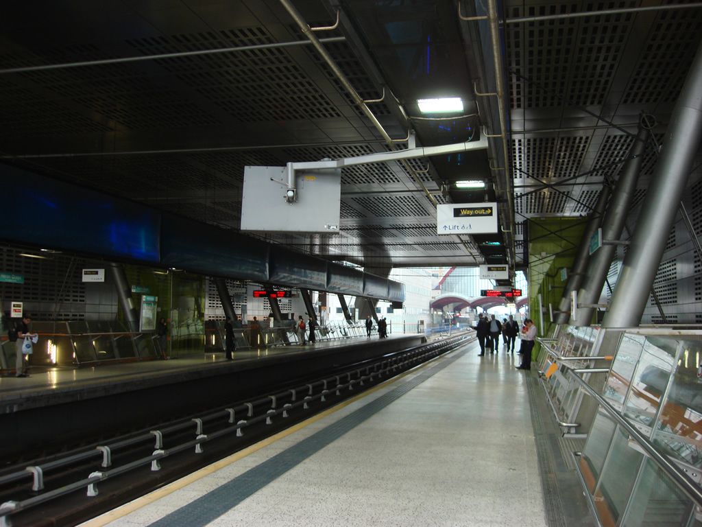 Heron Quays Platform
