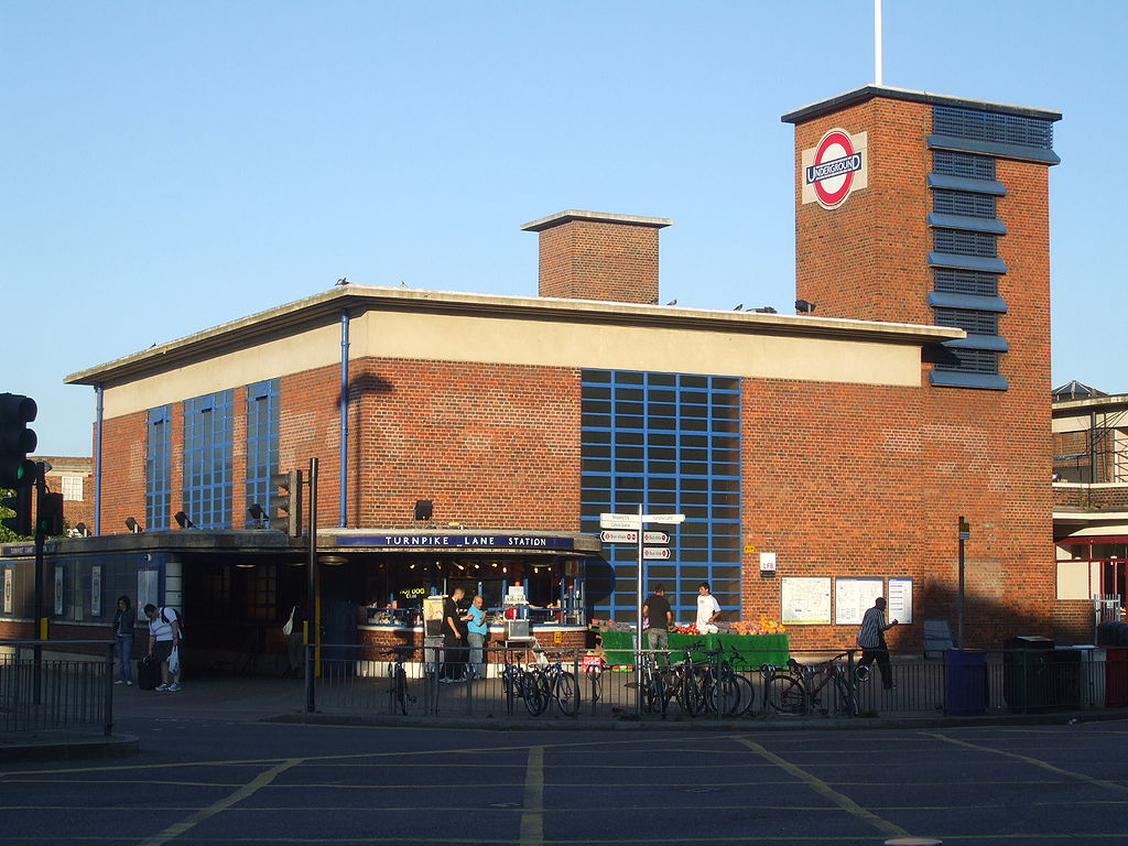 Turnpike Lane Entrance