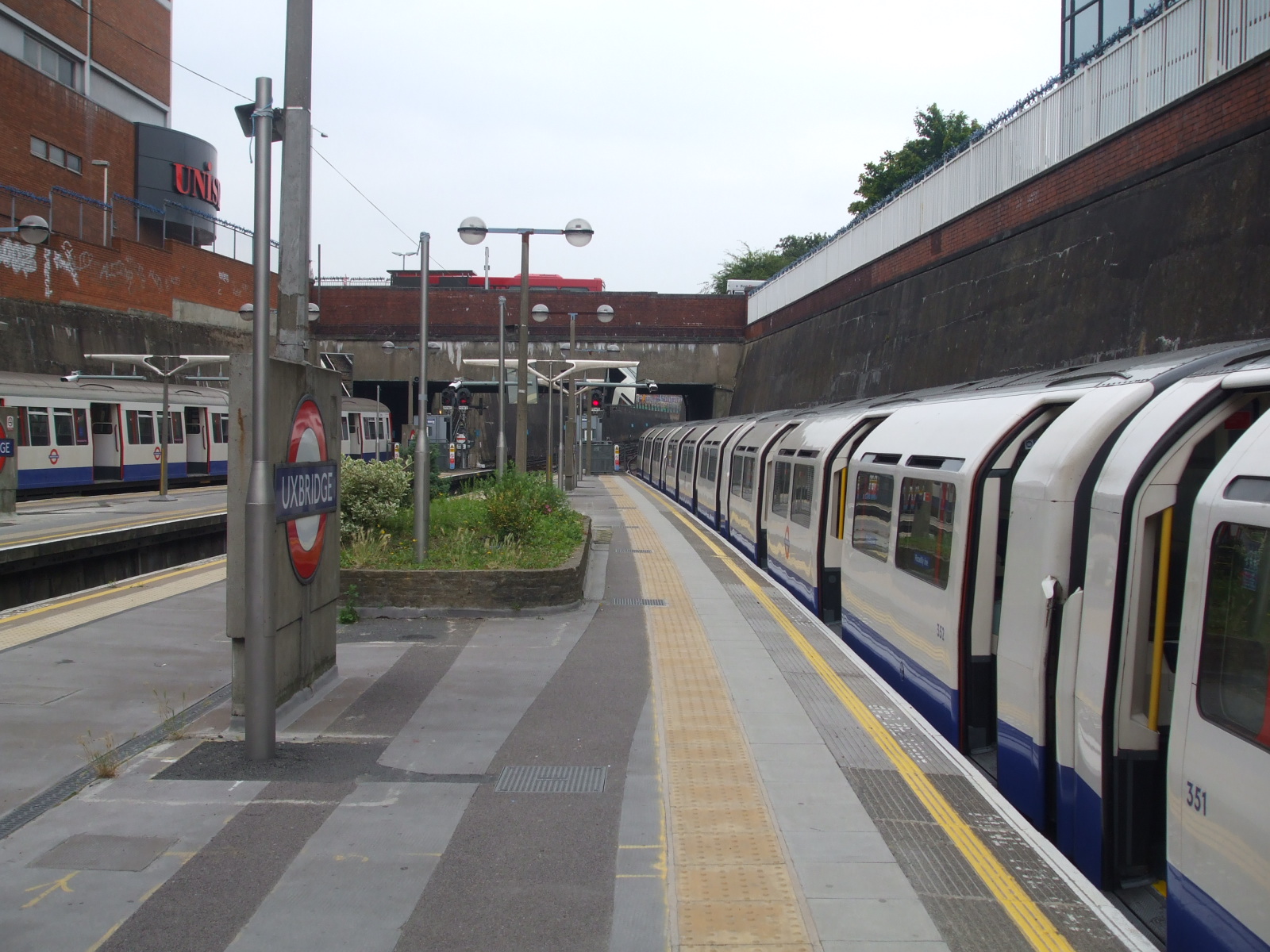 Uxbridge Platform